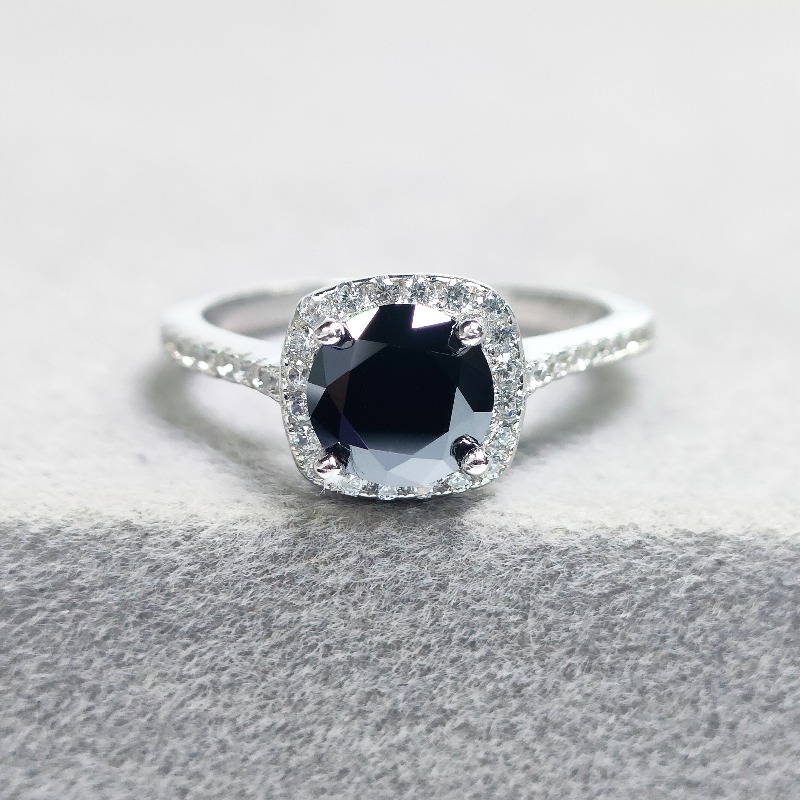 Elegant 0.5/1.0 Carat Black Moissanite Ring, 925 Silver